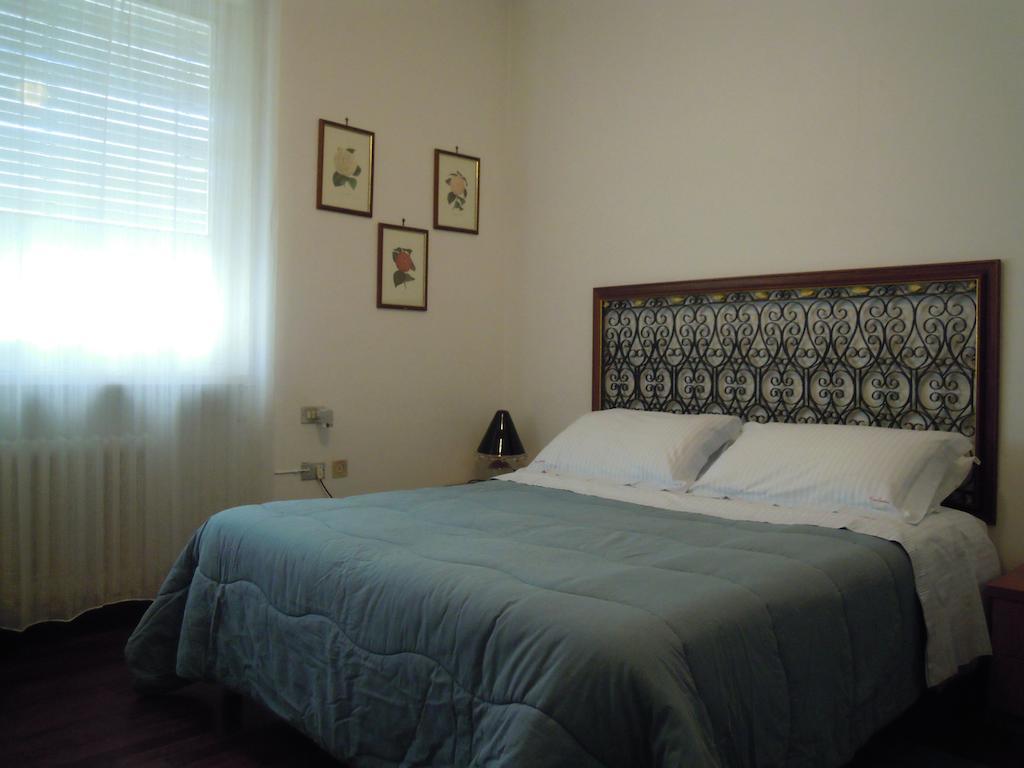 צ'יטה סנט'אנג'לו Colle Moro - B&B Villa Maria חדר תמונה